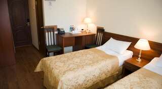 Гостиница Жемчужина Отель Владивосток Стандартный двухместный номер с 2 отдельными кроватями-4